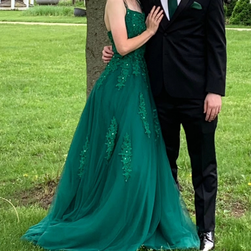 Ball Gown Tulle Applique Spaghetti Straps Sleeveless Sweep/Brush Prom Dress